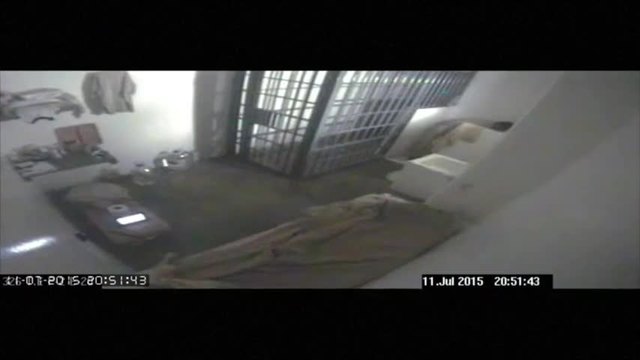 Вижте как наркобаронът Ел Чапо бяга от затвора (видео)
