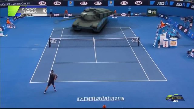 Вижте какво е да се играе тенис срещу огромен и страховит танк!