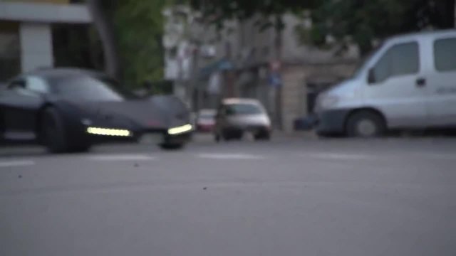 Видео на първата серийна Бг хипер кола Sin R1, заснето в Русе
