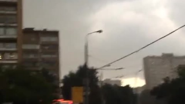 Гръмотевична буря в Москва (ВИДЕО)