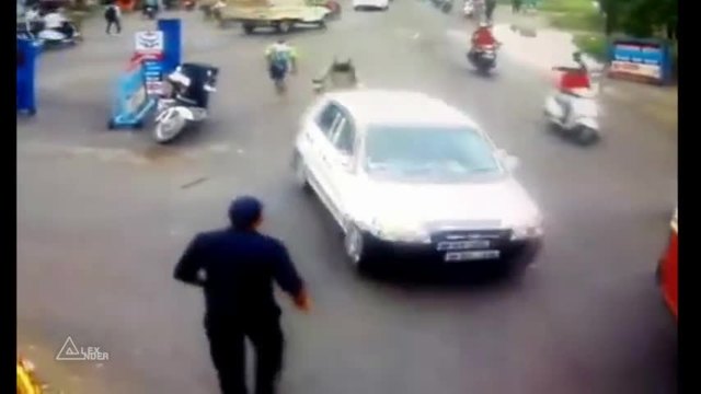 Пиян шофьор бяга от полицията