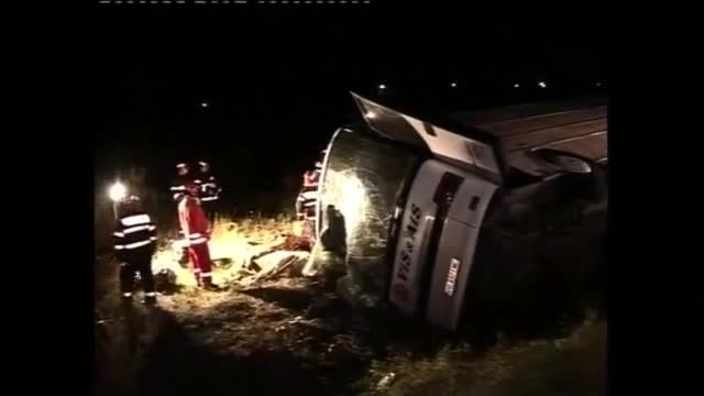 Двама души загинаха при инцидент с автобус, управляван от българин