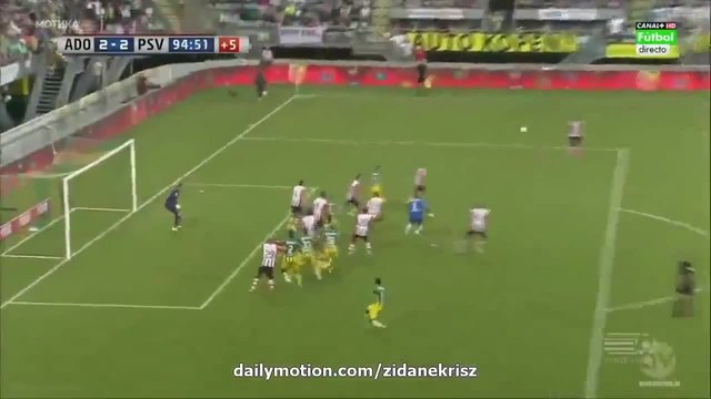 Датски вратар с изумителен гол с пета в холандското първенство