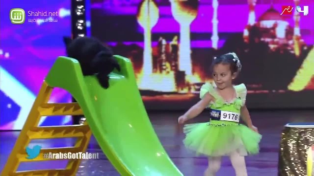 4 Year Old Performs With Her Tiny Dog - Got Talent Global