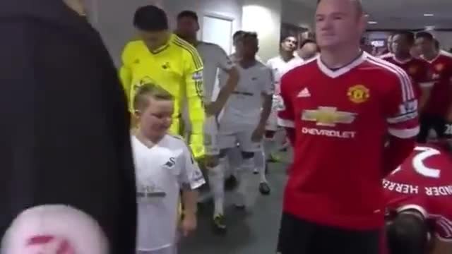 When Kids Meet Their Futbol Idols