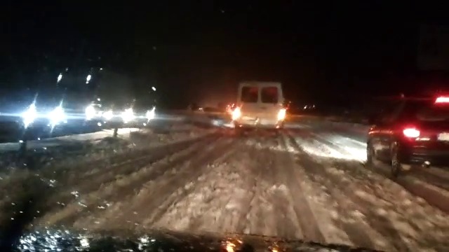 Движение в зимни условия на автомагистрала Хемус - проходът Витиня