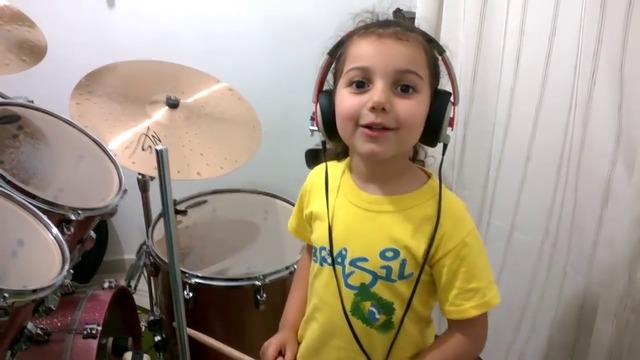 5 годишен барабанист забива страхотно парче на System of a down !
