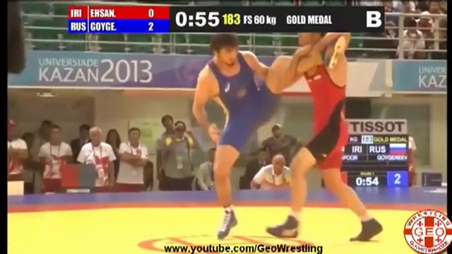 Руски борец показа на съперника си за секунди какво е да си майстор в спорта!  