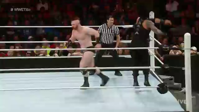 Sheamus vs Roman Reigns ( мач за титлата като кариерата на Reigns е заложена ) - Wwe Raw 14122015  