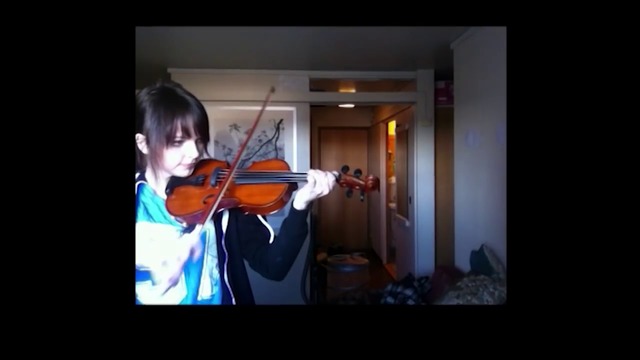 Младо момиче записва своя прогрес в свиренето на цигулка в продължение на 2 години!