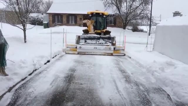 Канадска машина за почистване на сняг