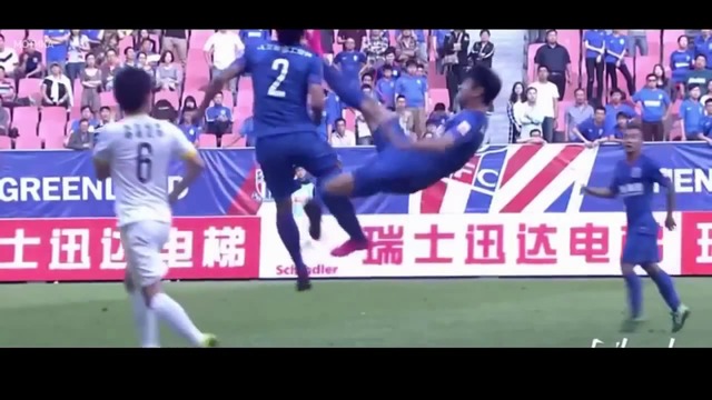 Жесток нокаут на футболен мач (video)
