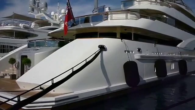 Коя е най-скъпата яхта в света!? Яхтата е Azzam и струва 627 млн. долара.