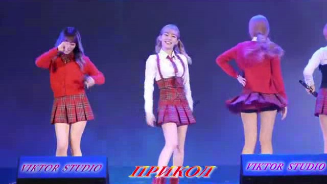 Южнокорейски момичета пеят Танцуй Россия и плачь Европа (Аудио-видео монтаж)