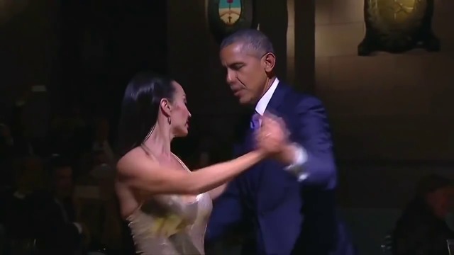 "Чувствах се добре в ръцете на Барак Обама"- сподели аржентинска танцьорка!