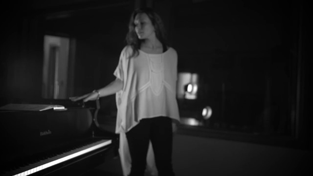 Jessi Teich - The Curtain Call ( Official Video)