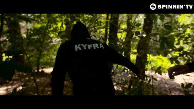 Kyfra ft. Dastic - Magic (Official Music Video)