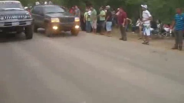 Jeep Grand Cherokees vs Toyota Prado