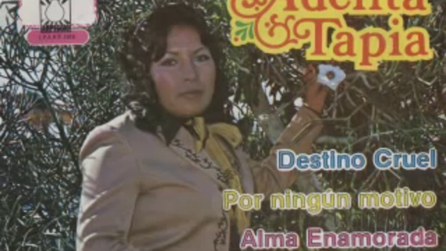 Adelita Tapia con Mariachi - Popurrí ranchero valseado