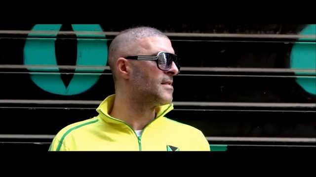 Makis Darreios -  'Otan koitao auta ta matia (Official Music Video 2017)