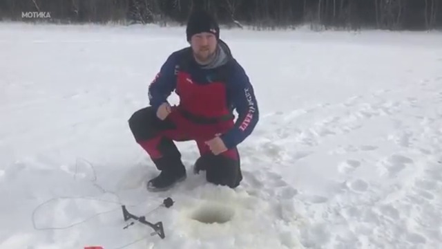 Така се вади риба от замръзнало езеро