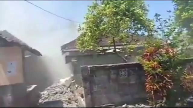 Серия мощни земетресения в Индонезия - Трус с магнитуд 7.2 удари северно от остров Ломбок