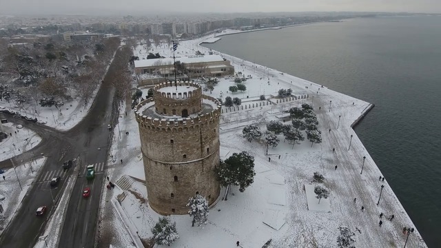 Снежна буря удари Гърция - Greece Winter 2019 White Tower Thessaloniki with Snow