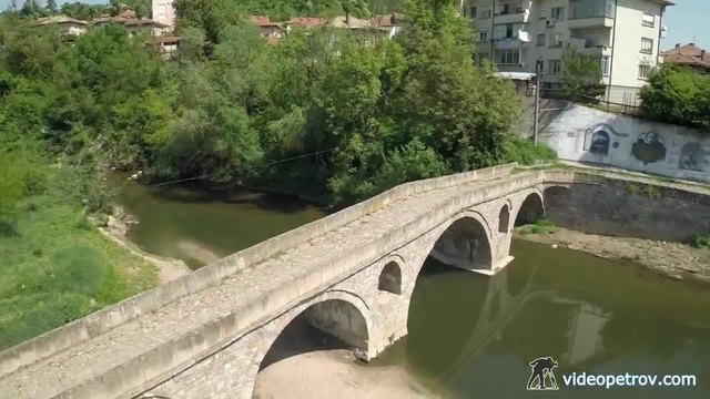 Полет над Дряново – нов клип показва разкошни гледки към града и манастира