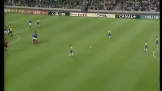 Невъзможният гол на Роберто Карлош срещу Франция ,1997