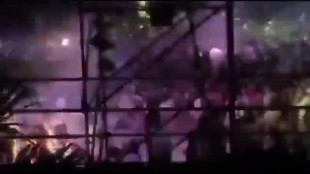 Огнен ад в дискотека: Стотици горят живи от пяна Синдбей , Тайван.