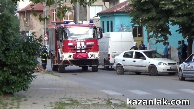 Взривиха съмнителен куфар в центъра на Казанлък