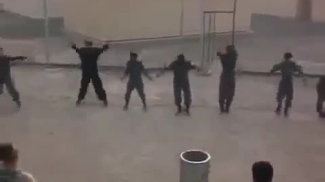 Как тренират войниците в афганистанската армия!