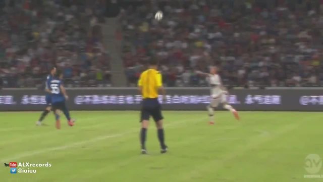 Феноменален гол на Филип Мексес