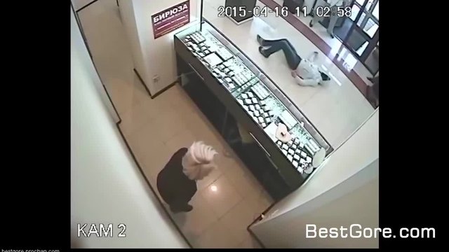 Опит за грабеж  във бижутериен магазин