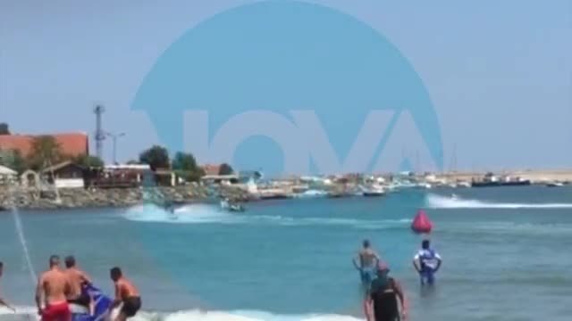 Хеликоптер се разби край плажа в Царево