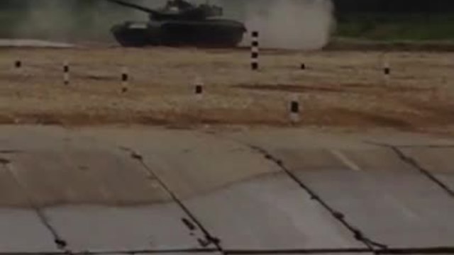 Руснаци експериментират със танк.. Но вижте какво стана накрая!!
