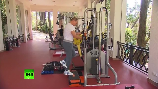 Путин помпа рейтинг с фитнес в Сочи