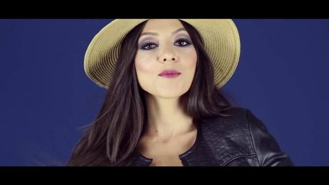 Marina Ivan - Oarba dragoste (remix al piesei Zapada palmei tale) [online video]