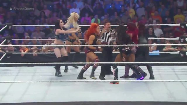 Paige vs. Sasha Banks- SmackDown, September 10, 2015