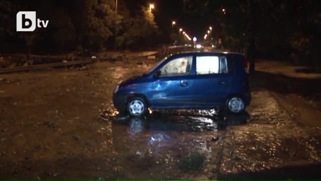 Пороен дъжд наводни Шумен (ВИДЕО)