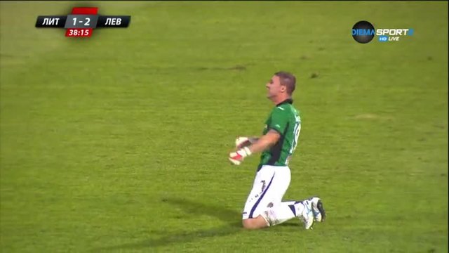 Левски удари Литекс и погледна към титлата