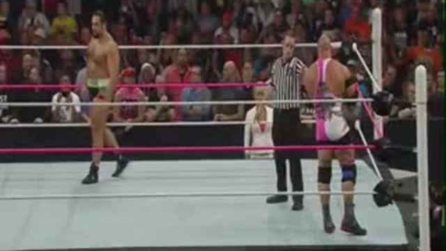 Alexander Rusev vs Ryback - Wwe Raw 12102015