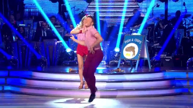 Kellie Bright &amp; Kevin Clifton -   Cha Cha to &#39;Don&#39;t Go Breaking My Heart&#39; - 2015