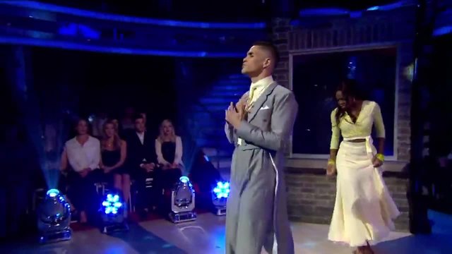 Anthony Ogogo &amp; Oti Mabuse - Waltz to 'if You Don't Know Me By Now' -2015