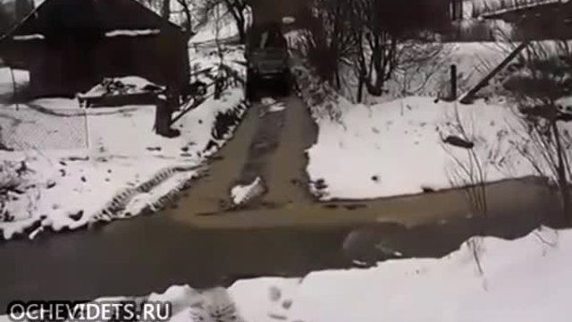 Ето един руски камион с дърва