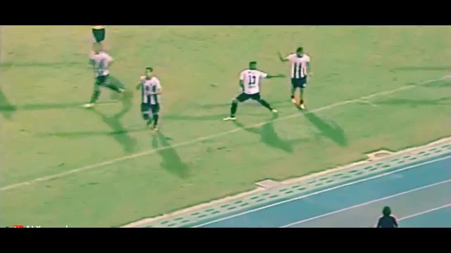 Играч от Венецуела задържа по магически начин топката във въздуха