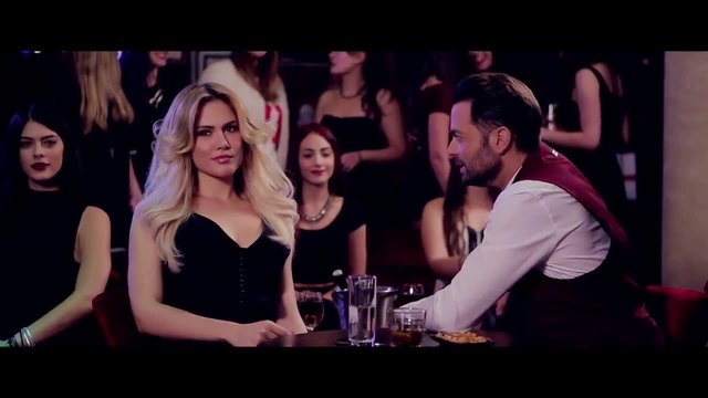 Ilias Vrettos - Otan Me Koitas - Official Video Clip