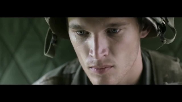 УНИКАЛЕН КЛИП! ПРАВЕТЕ ЛЮБОВ, НЕ ВОЙНА!