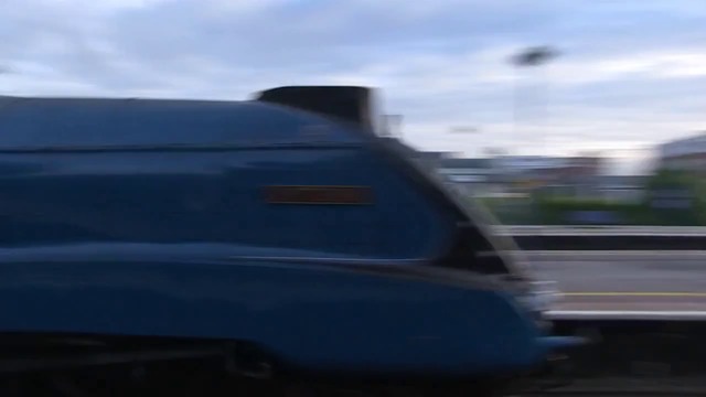 Впечатляващо пътуване с парен влак с 90 mph в британските железници !  