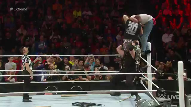 Rhyno , Tommy Dreamer & The Dudleys Boys vs The Wyatt Family ( Extreme Rules ) - Wwe Raw 14122015  